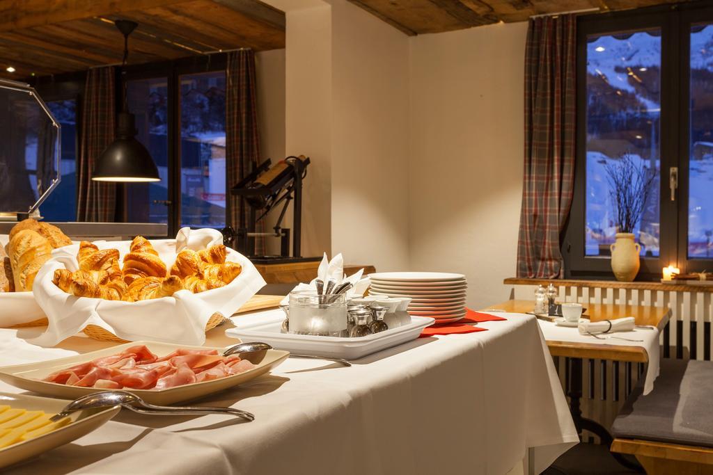Hotel The Larix Ski-In Ski-Out Saas-Fee Ngoại thất bức ảnh