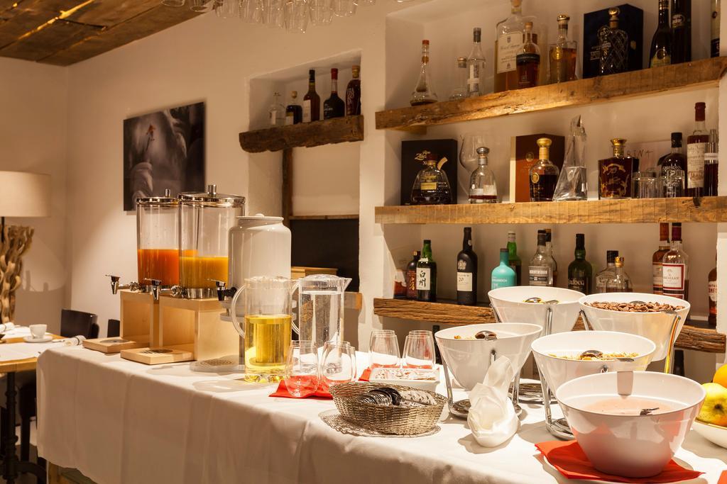 Hotel The Larix Ski-In Ski-Out Saas-Fee Ngoại thất bức ảnh